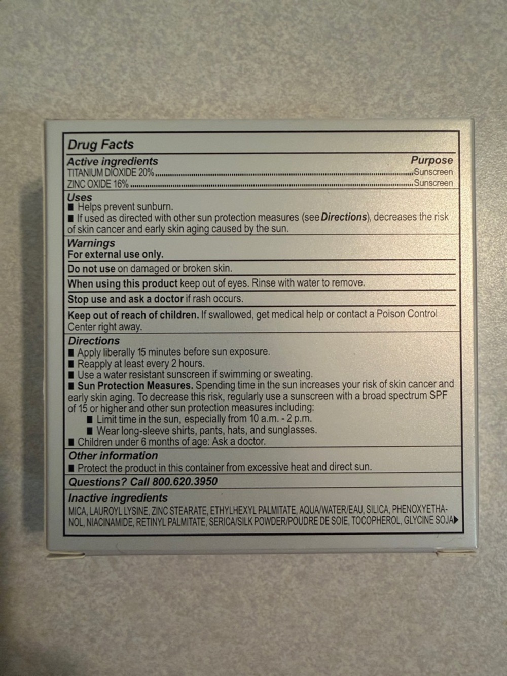 IT cosmetics Celebration Foundation Powder - Light - Picture 2 of 3